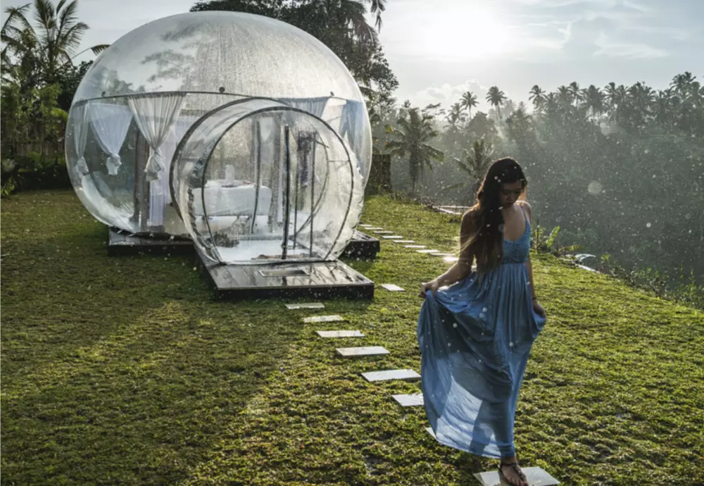 Experience the Great Outdoors in a New Light with a Dome Bubble Tent | Angellique.com