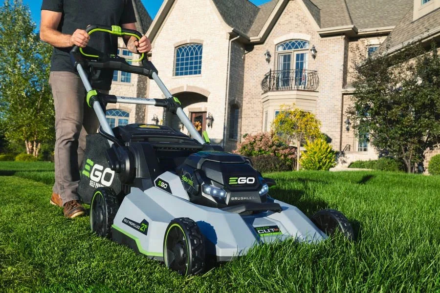 Mastering Your Petite Paradise: The Ideal Lawn Mower for Small Yard Maintenance | Angellique.com