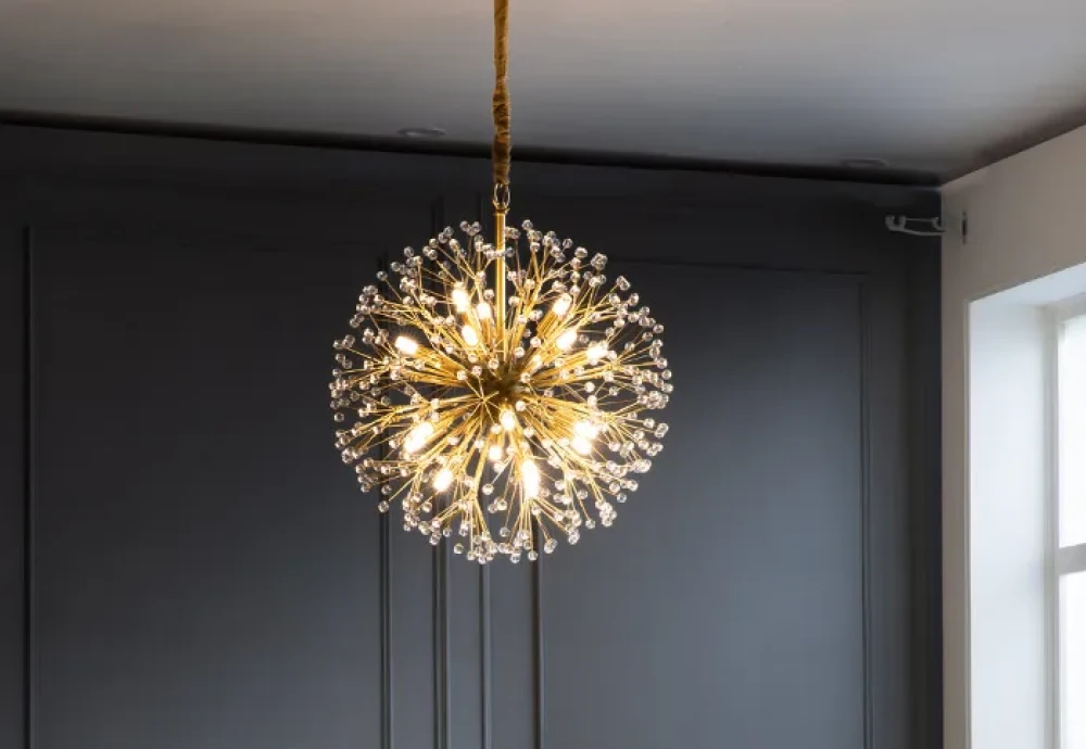 A Modern Crystal Chandelier Dining Room: Illuminating Sophistication | Angellique.com