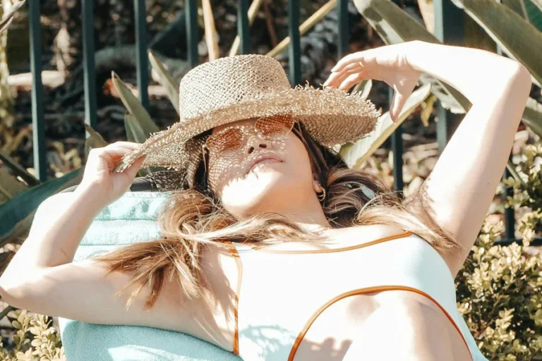 Dive into the World of Best Pop Up Gazebo with Mosquito Netting | Angellique.com