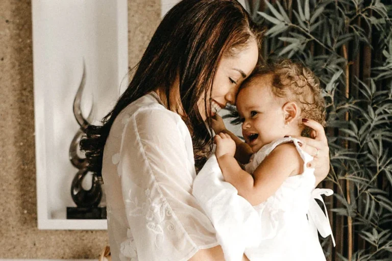 Navigating Parenthood with Ease: The Charm of a Comfortable Ride Baby Stroller | Angellique.com